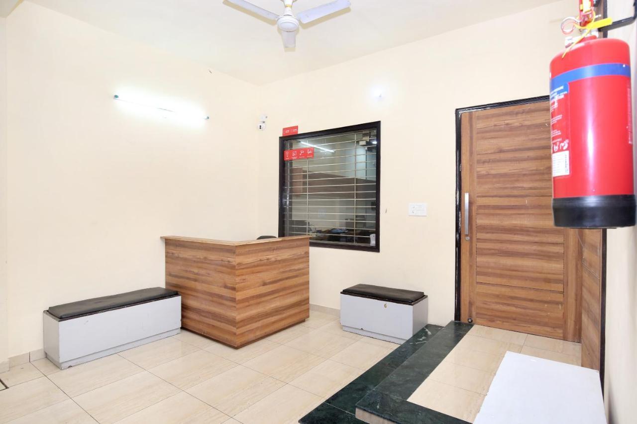 Hotel Oyo 16126 Aanantham à Ludhiana Extérieur photo