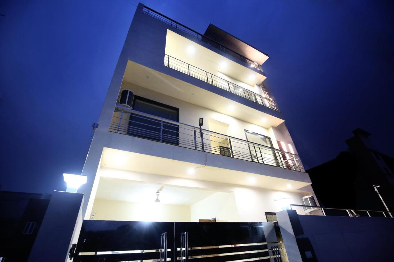 Hotel Oyo 16126 Aanantham à Ludhiana Extérieur photo
